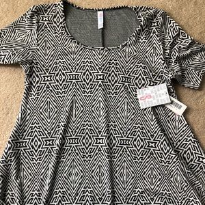 NWT Lularoe Perfect Tee S